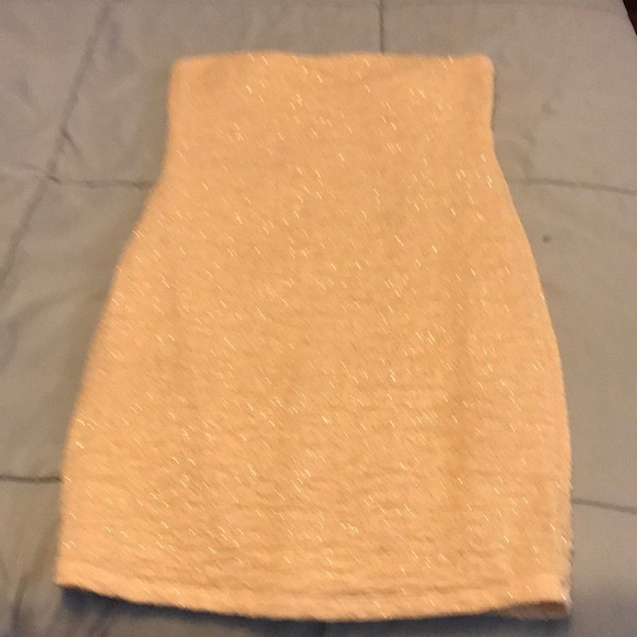 Forever 21 Dresses & Skirts - Women’s strapless dress. M. Forever 21 Forever 21 Dresses & Skirts - Women’s strapless dress. M. Forever 21